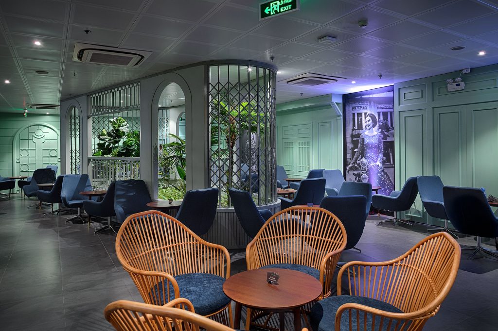 Le-Saigonnais-lounge-interior