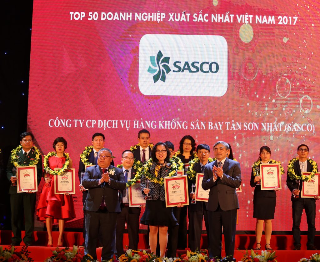 top 50 doanh nghiep xuat sac nhat
