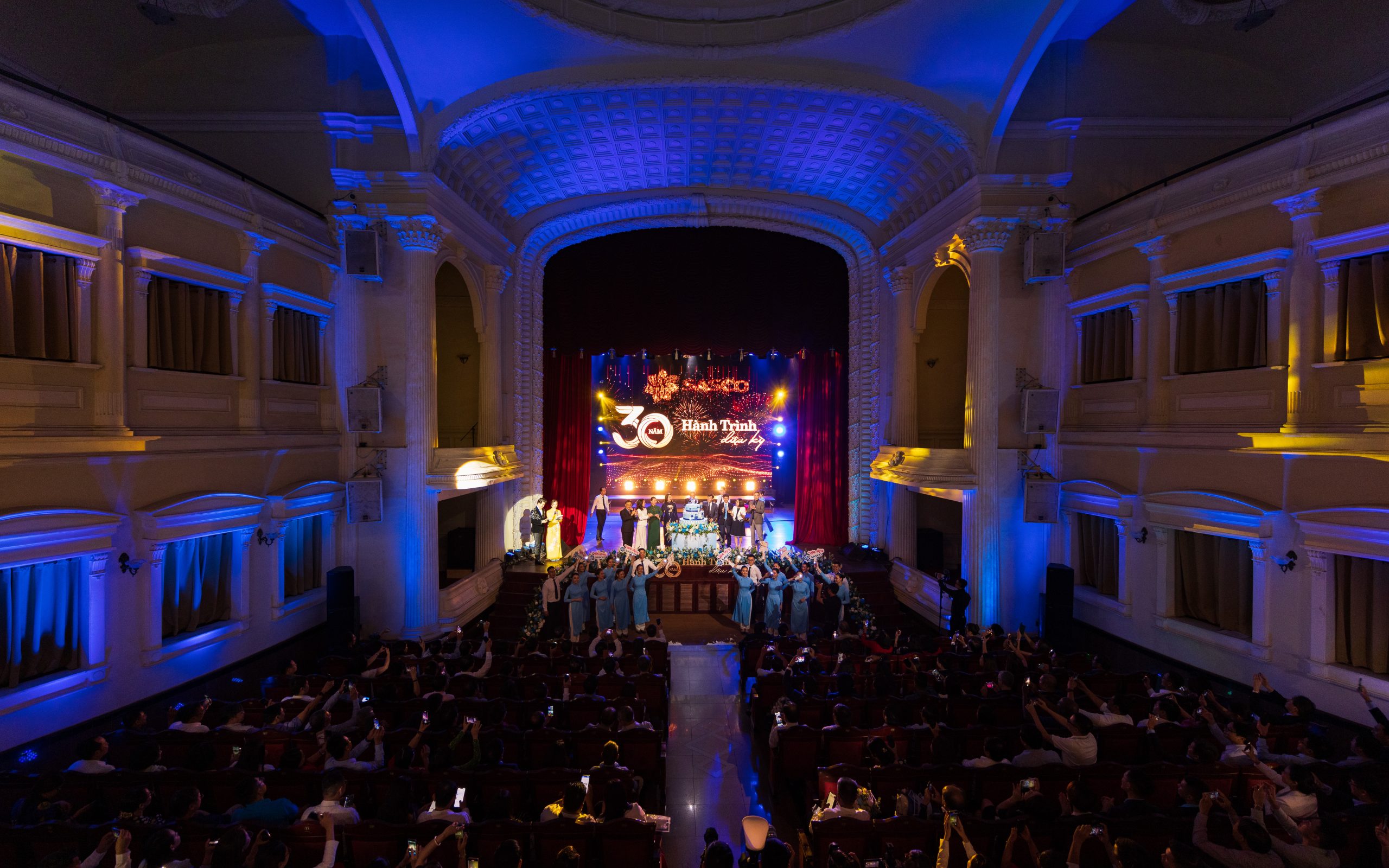 Đêm nhạc mang đến cảm xúc thăng hoa trọn vẹn cùng Hành trình Diệu kỳ - 30 năm SASCO.